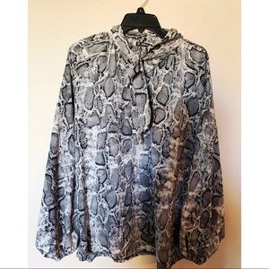 Women SnakeSkin top Blouse size XL
